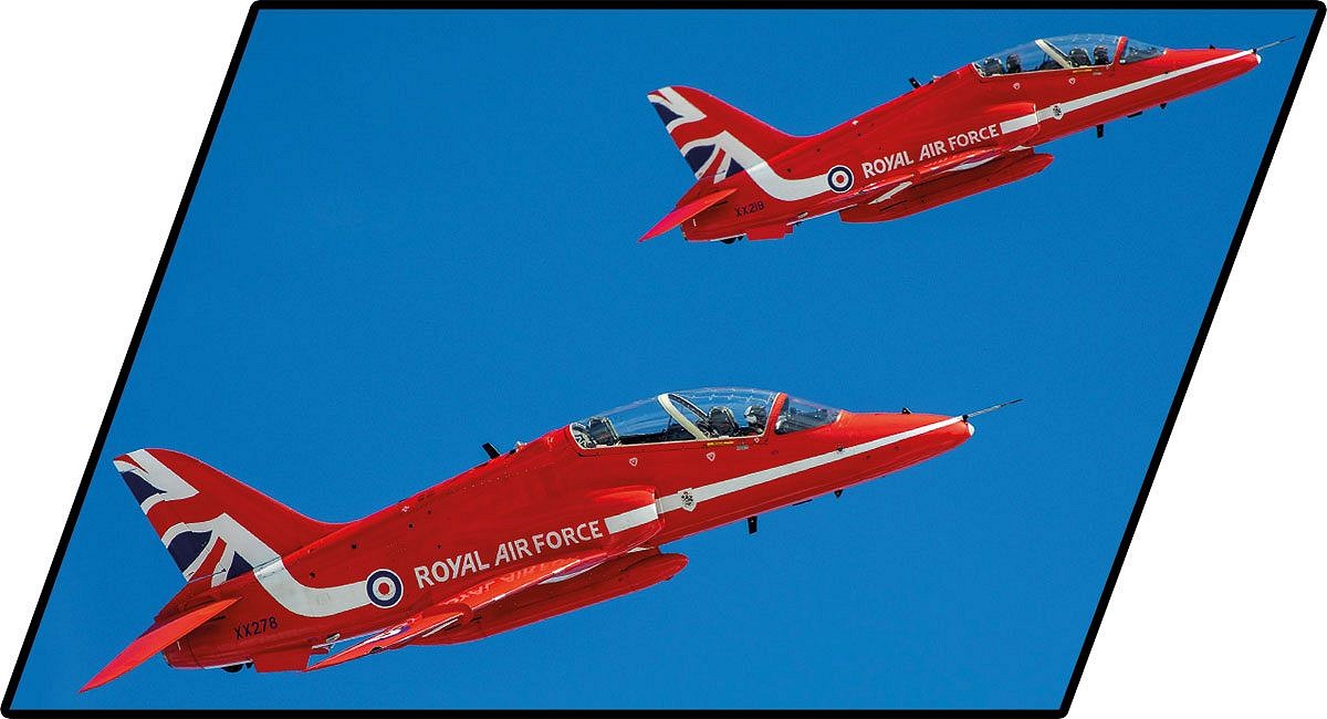 BAe Hawk T1 Red Arrows - fot. 7