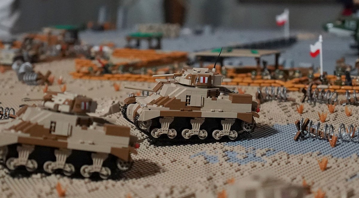 "The Great Historical Collection" - exhibition of historical dioramas and models COBI!