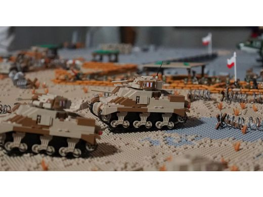 "The Great Historical Collection" - exhibition of historical dioramas and models COBI!