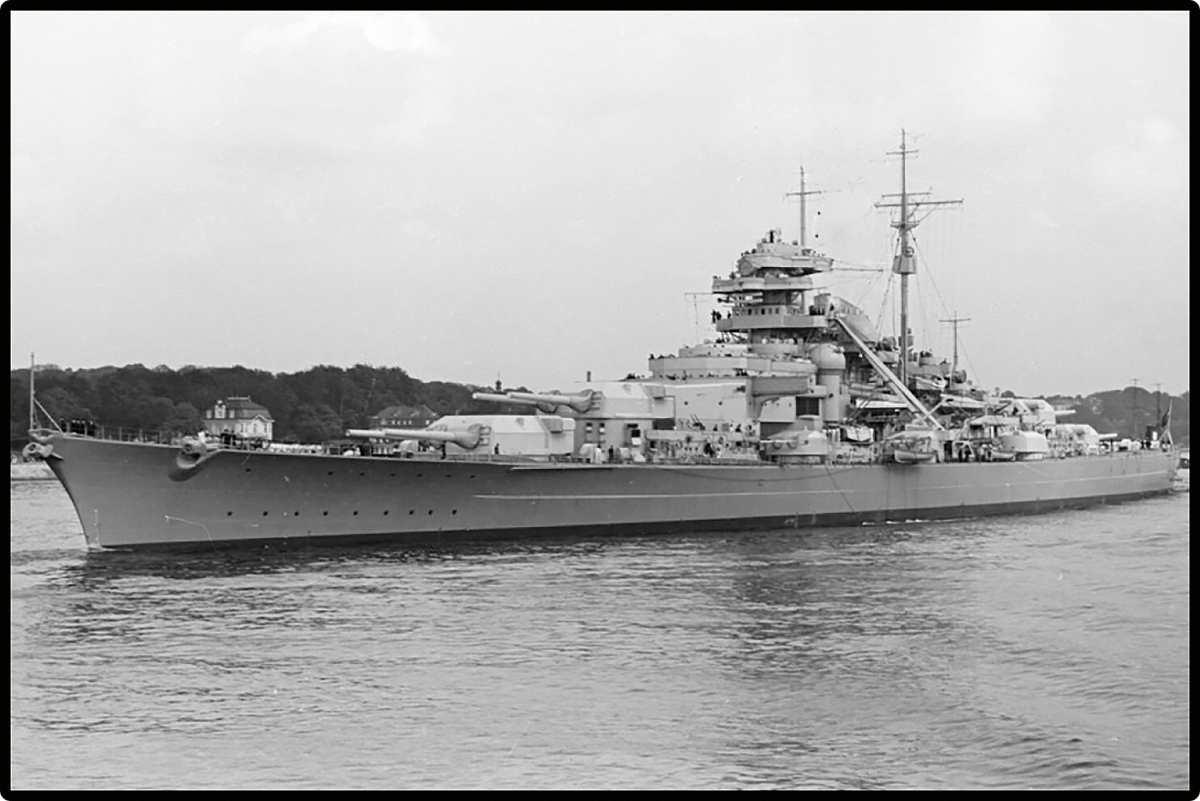 Battleship Bismarck - fot. 12